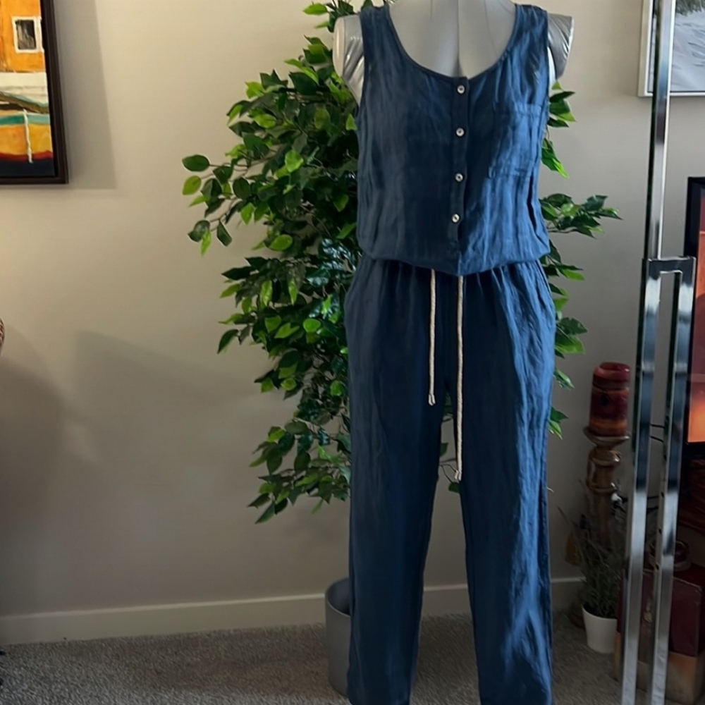 Classic Blue Jumpsuit with Relaxed Fit and Utilitarian Style